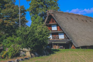 Shirakawa-go köyünün geleneksel binaları, Japonya 1 Kasım 2013