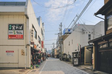 Takayama, Japonya 'daki sokak manzarası, seyahat kavramı 31 Ekim 2013