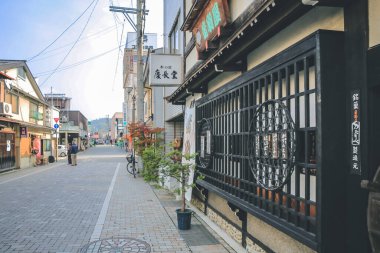 Takayama, Japonya 'daki sokak manzarası, seyahat kavramı 31 Ekim 2013