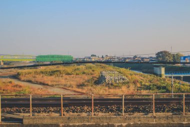 Japonya 2 Kasım 2013 'te tren penceresinden manzara