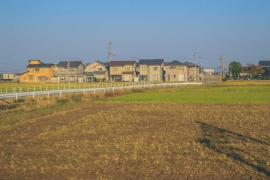 Japonya 2 Kasım 2013 'te tren penceresinden manzara