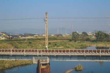Japonya 2 Kasım 2013 'te tren penceresinden manzara