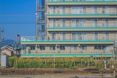 Japonya 2 Kasım 2013 'te tren penceresinden manzara