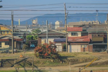 Japonya 2 Kasım 2013 'te tren penceresinden manzara
