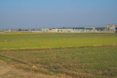 Japonya 2 Kasım 2013 'te tren penceresinden manzara