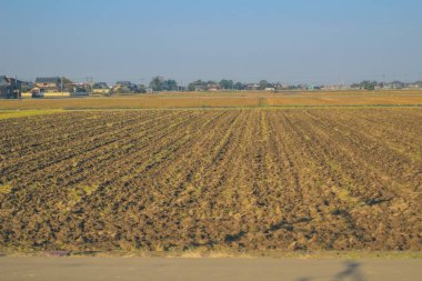Japonya 2 Kasım 2013 'te tren penceresinden manzara