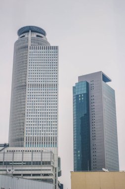 Shinkansen mermi tren hattı manzarası, Nagoya, Japonya 3 Kasım 2013