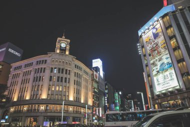 Ginza 4 kavşağının gece görüşü. 3 Kasım 2013