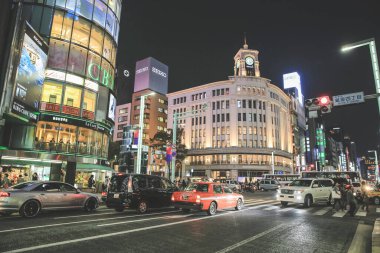 Ginza 4 kavşağının gece görüşü. 3 Kasım 2013