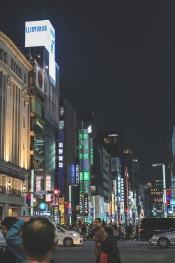 Ginza kavşağında 3 Kasım 2013 gecesi.