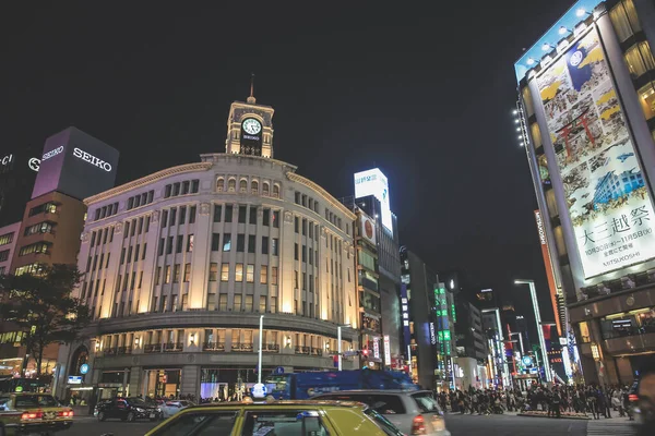 Ginza 4 kavşağının gece görüşü. 3 Kasım 2013