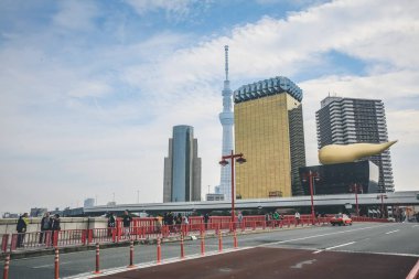 Bira fabrikaları merkezi Sumida Nehri 'nin doğu kıyısında. Tokyo, 3 Kasım 2013