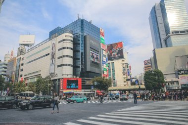 Shibuya 'nın manzarası 3 Kasım 2013' te büyük çapraz geçiş alanı.