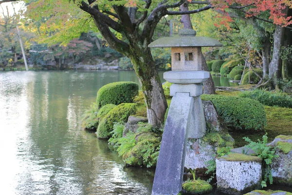 Nov 2013 Der Kasumiga Ähnliche Teich Kenrokuen Garden Kanazawa — Stockfoto