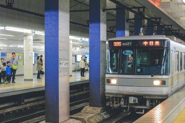 Tokyo, Japonya 'daki metro, seyahat kavramı 3 Kasım 2013