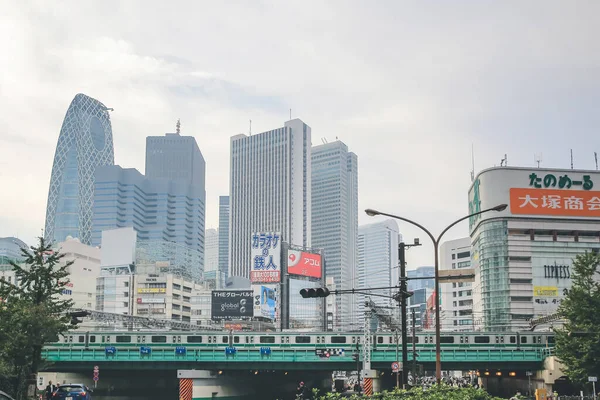 Belváros Táblákkal Shinjukuban Épületekkel Japán Nov 2013 — Stock Fotó