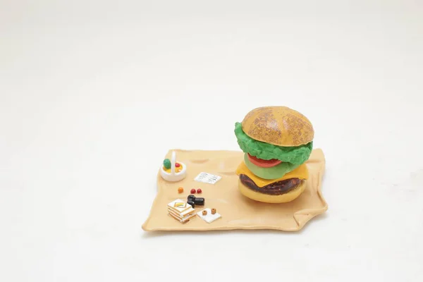 Finom Hamburger Elszigetelt Fehér Alapon — Stock Fotó