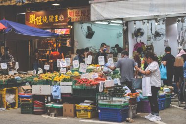 15 Nisan 2023 'te Mong kok bölgesindeki Islak Pazar