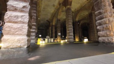 Hong Kong - 15 Nisan 2023: Hong Kong 'da Eski Sham Shui Po Hizmet Barajı 