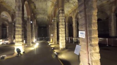 Hong Kong - 15 Nisan 2023: Hong Kong 'da Eski Sham Shui Po Hizmet Barajı 