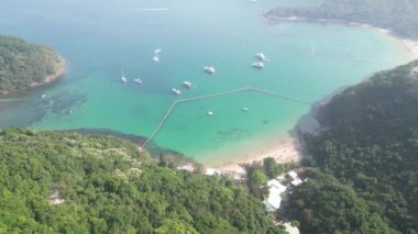 16 Nisan 2023 'te Hong Kong' daki Su Koyu 'nu temizleyin.