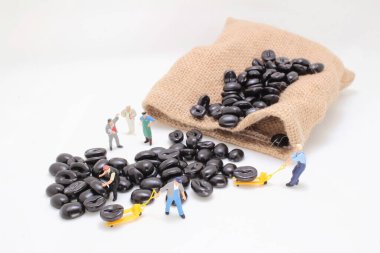 İyi kalite kavrulmuş kahve çekirdekleri seçme kavramı