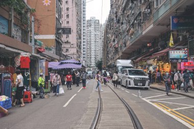 26 Nisan 2023 'te Chun Yeung Caddesi' nde sokak satışı meşhurdur.