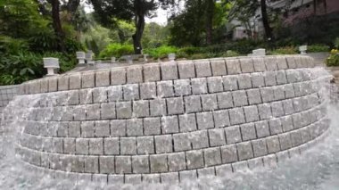 26 Nisan 2023 'te Hong Kong Parkı' nda fıskiye