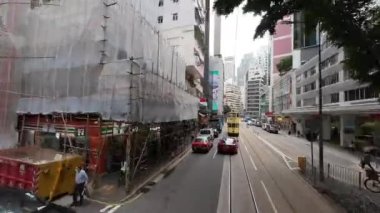 Causeway Bay, Hong Kong Şehir Trafiği, 26 Nisan 2023.