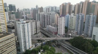 Castle Peak yolunun manzarası, Kwai Chung, 30 Nisan 2023.