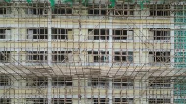 Shek Lei Estate binası yıkılıyor, Hong Kong, 30 Nisan 2023