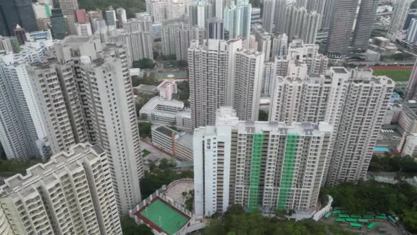 2023年5月6日香港のKwai Shing West Estateのグループ — ストック動画