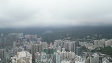 Hong Kong 'un Tsuen Wan bölgesindeki manzara - 30 Nisan 2023.