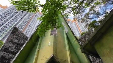 Fanling, Hong Kong - 4 Mayıs 2023, Queens Hill Hindu Tapınağı. Hong Kong 'daki tek nilüfer şekilli bina. 2010 yılında, üçüncü sınıf bir tarihi bina olarak değerlendirildi..