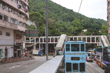 Tram 'da, Quarry Bay Sokağı manzarası, hk 10 Mayıs 2023