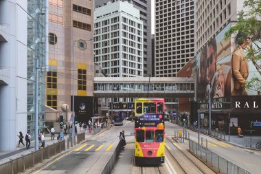 Tram 'da, Central Caddesi manzarası hk 10 Mayıs 2023