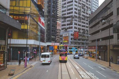 Tram 'da, Sheung Wan Sokağı manzarası...