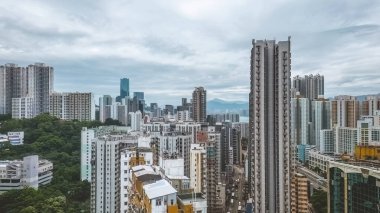 10 Mayıs 2023 'te Hong Kong adasında bir apartman bloğu.