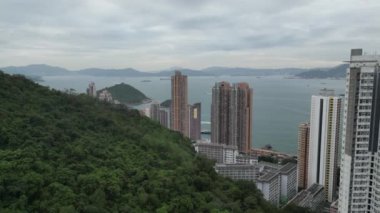 Kennedy Town, Victoria Limanı manzarası, 10 Mayıs 2023.