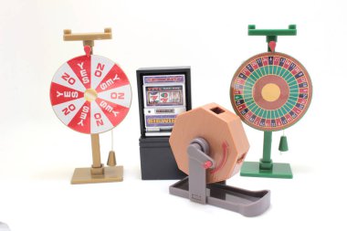 Lottery Machine ve Lucky Wheel 'in ölçekli seti