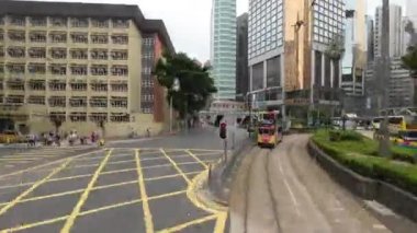 Tram 'da, Shau Kei Wan sokağı manzarası 10 Mayıs 2023