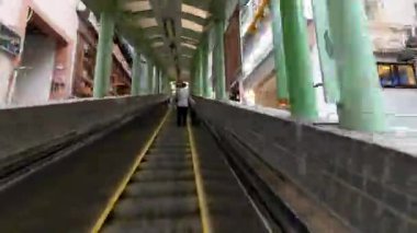 Merkez Orta Düzey yürüyen merdiven, Hong Kong - 16 Mayıs 2023. 