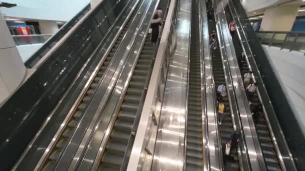 Rapid Movement Crowd People Going Escalator May 2023 — Stock Video