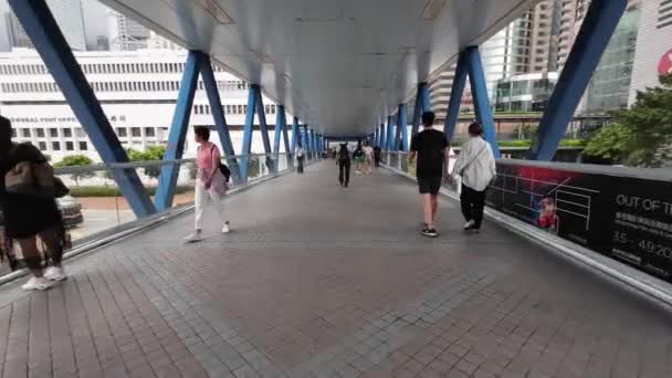 Puente Peatonal Zona Negocios Hong Kong Mayo 2023 — Vídeo de stock