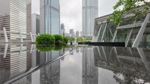 中区由香港国际金融公司中层平台向外张望 — 图库视频影像