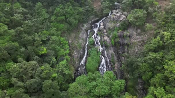 Μικρή Χαβάη Falls Και Lin Yuen Terrace Falls — Αρχείο Βίντεο