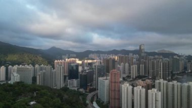 26 Mayıs 2023 'te, Hong Kong, Tsuen Wan' daki konut binaları..