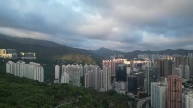 26 Mayıs 2023 'te, Hong Kong, Tsuen Wan' daki konut binaları..