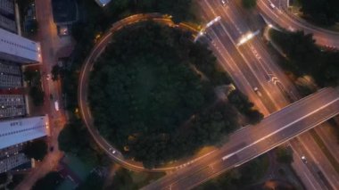 27 Mayıs 2023 'te Hong Kong' da bir kavşağın hava görüntüsü..