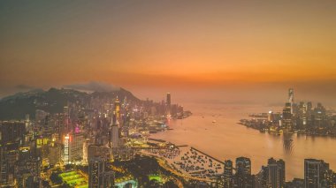 Hong Kong Şehri, Kızıl Tütsü Yakıcı Zirvesinden Görünüm 29 Mayıs 2023